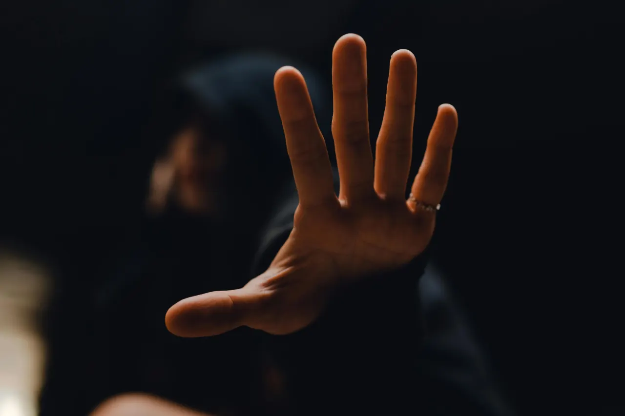 Recebi medida protetiva: o que fazer e como me defender?